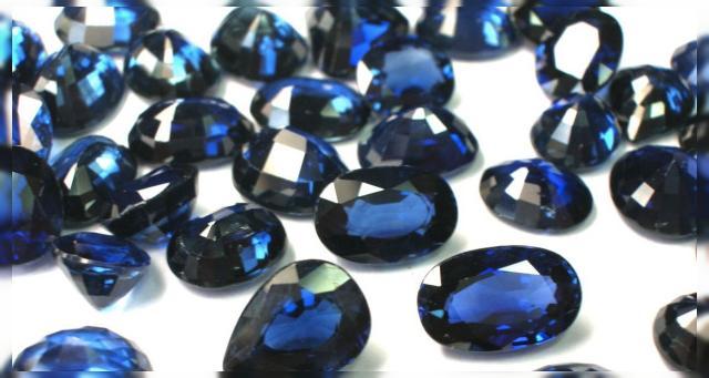 <b>Inginerii lucrează la ecrane din safir pentru telefoanele mobile</b>De obicei când auzim de safir ne gândim la obiecte de lux și bijuterii prețioase și uneori la terminale care folosesc cristal din safir pentru a-și proteja camerele integrate. Ei bine, aflăm că inginerii de la GT Advanced Technologies lucrează la...