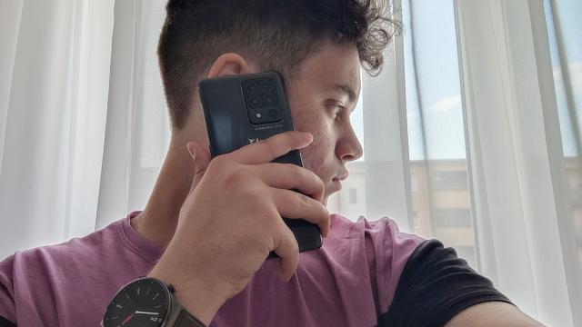 <b>Allview Soul X8 Pro - Fara 5G sau Wi-Fi 6, dar cu conexiuni stabile și viteze mari</b>Allview Soul X8 Pro nu vine cu nimic fancy la capitolul conectivitate, acesta nefiind capabil de conexiuni 5G sau tehnologie Wi-Fi 6. In schimb, vitezele de download și upload sunt mai mult decat ok. Conexiunile sunt stabile la rețeaua Wi-Fi