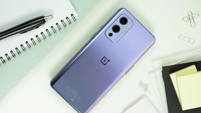 <b>OnePlus va permite utilizatorilor să dezactiveze funcția de optimizare a aplicațiilor odată cu OxygenOS 12</b>În urmă cu câteva zile s-a iscat o controversă în cazul OnePlus. După delistarea flagship-urilor sale OnePlus 9 și 9 Pro din aplicația Geekbench, aceștia au confirmat că frecvența CPU-urilor aflate pe dispozitive este setată automat în funcție