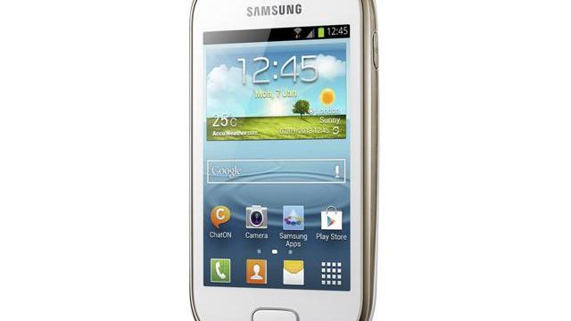 <b>Telefoane noi În oferta Vodafone: Samsung Galaxy Fame, Young, Xpress, HTC One SV, Sony Xperia E</b>Vodafone face buzz în jurul telefoanelor de top pe care le aduce în portofoliu și de multe ori se întâmplă ca alte smartphone-uri poziționate în categoria mid-range sau low-cost să treacă neobservate, deși acestea fac grosul vânzărilor...