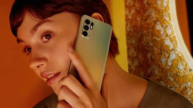 <b>Oppo Reno6 primește o variantă 4G cu procesor Snapdragon 720G, rival de Galaxy A52 4G</b>Sfârșitul lunii iulie se dovedește a fi unul bogat în lansări, iar pe piața smartphone avem parte de introducerea lui Oppo Reno6 4G - telefon care după cum și numele sugerează, reprezintă o variantă 4G pentru Reno6 5G cel lansat