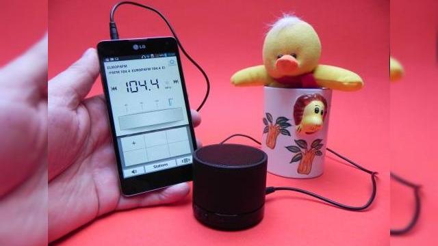 <b>Colia Sound review: petrecerea Începe cu acest difuzor extern! (Video)</b>De la X Mini încoace nu prea am mai avut ocazia să fac un review de accesoriu de telefon/tabletă, dar iată că mulțumită fungadgets.ro am putut pune la treabă o boxă Colia Sound. Acest difuzor extern poate fi al vostru la concursul Mobilissimo.ro,...