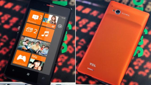 <b>Terminalul Alcatel One TLC S606 oferă un design foarte atractiv și vine cu Windows Phone</b>Nu sunt puține zvonurile care au vorbit despre viitorul terminal Alcatel care să ofere sistemul de operare Windows Phone. Cu toate acestea se pare că materializarea s-a produs fără ca nimeni să bage de seamă și terminalul este disponibil la...