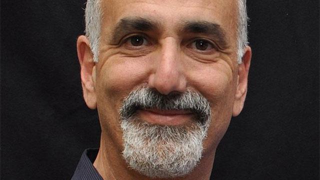 <b>Noi zvonuri despre serviciul de gaming de la Google: compania angajează un game designer cu experiență</b>Google l-a angajat recent pe Noah Falstein drept "Chief Game Designer", întărind astfel speculațiile care afirmau că vom vedea în curând un serviciu de gaming marca Google. Singurele dovezi pe care le aveam până acum erau câteva foldere și...