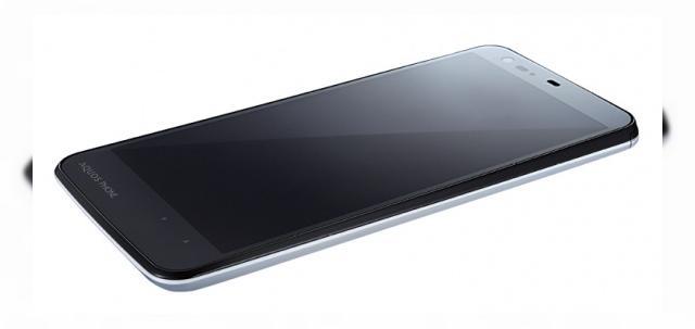 <b>Cel mai recent terminal Sharp - AQUOS 206HS vine cu un display 1080p de tip CG Silicon și baterie de peste 3000 mAh</b>Terminalele Sharp oferite în principal pentru piața din Japonia reușesc să &nbsp;integreze cele mai noi tehnologii, de multe ori chiar mai avansate decât, spre exempu, modelele pilot de la Samsung. Sharp AQUOS 206SH este cel mai recent smartphone...