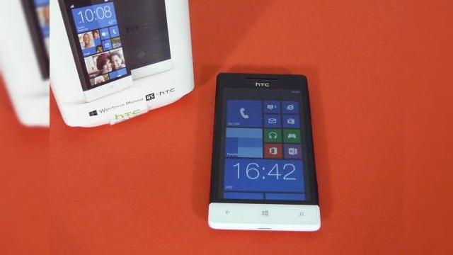 <b>HTC Windows Phone 8S Unboxing: puțin design de HTC 8X, preț accesibil (Video)</b>HTC Windows Phone 8S atrage privirile în special prin prețul sau de doar 967 de lei la evoMAG.ro și iată că acum acest model WP8 a ajuns la noi la teste. Terminalul a fost scos din cutie recent și îl puteți admira în unboxing-ul video de mai jos....