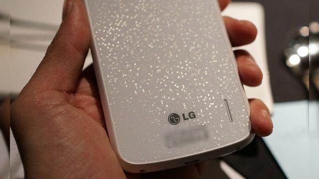 <b>Android 4.3 va fi un update minor, va sosi luna viitoare sau În iulie cel târziu</b>Motivul pentru care Android 4.3 nu a fost lansat la Google I/O 2013 pare a fi unul destul de simplu: actualizarea software nu este una chiar atât de importantă, ci mai degrabă una minoră. în plus, există speculații că producătorii hardware au...