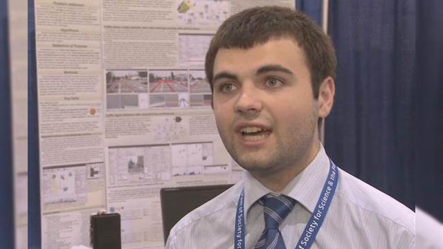 <b>Un tânăr de 19 ani din România a creat mașină care se conduce singură; Premiat de Intel!</b>Ionuț Budișteanu, un tânăr de 19 ani din România a primit premiul întâi pentru dezvoltarea unui model viabil de mașină care se conduce singură și nu costă foarte mult. Premiul a fost acordat în cadrul Intel International Science and...