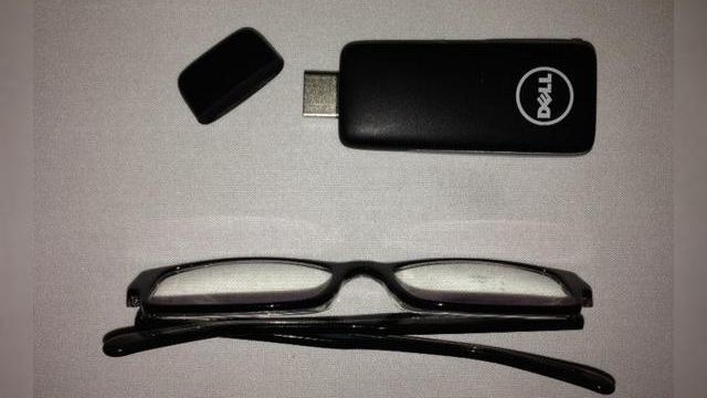 <b>PC În formă de stick USB: Dell Project Ophelia vine În iulie, la preț de 100 de dolari</b>Dacă Raspberry Pi vi se pare un mini înlocuitor de PC ideal, ei bine iată că va exista un terminal de mici dimensiuni care v-ar putea interesa. E vorba despre Project Ophelia de la Dell, un device de mărimea unui stick USB, care se conectează la...