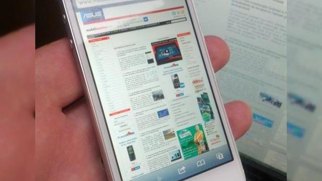 <b>Reclamă nouă de la Apple pentru iPhone: Cel mai utilizat telefon pentru a asculta muzică</b>Samsung a ieșit în evidență prin cele 10 milioane de Galaxy S4 livrate în 26 de zile, HTC se spune că ar fi comercializat peste 5 milioane de HTC One și cererea ar fi în continuare mare față de cât pot ei fabrica. Apple nu uită de iPhone 5...