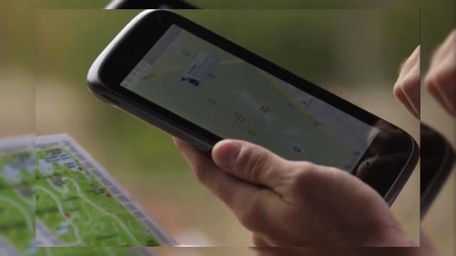 <b>Noul Nexus 7 prezentat din greșeală Într-un clip despre Street View? (Video)</b>După ce văzusem un terminal ce părea a fi un nou Nexus 7 într-un clip de prezentare Google din urmă cu câteva săptămâni, iată că gigantul motoarelor de căutare are încă o scăpare de acest gen, oferindu-ne o privire asupra noii tablete...