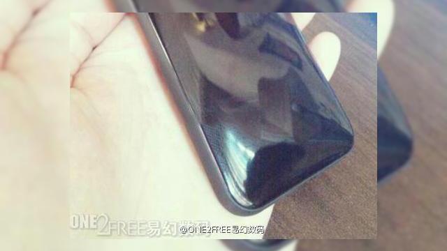 <b>Varianta de buget Apple iPhone apare În presupuse imagini din China - Într-un format de design cu totul nou</b>Majoritatea fanilor Apple cunosc detaliile ce au fost aprofundate pe parcursul acestui an, referitoare la o variantă de buget pentru terminalul iPhone. în acest sens, o serie de presupuse imagini din China indică noul design curbat pe care modelul se...
