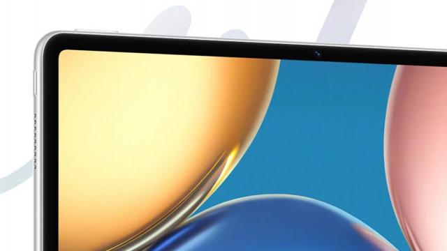 <b>Honor Tab V7 va debuta pe 26 septembrie în China; Iată și un prim teaser oficial</b>După despărțirea de compania-mamă, Huawei, Honor pare să fie pus pe treabă. După lansarea seriei de telefoane midrange Honor 50 și a celei flagship Honor Magic 3, a lansat și o tabletă sub forma modelului Honor V7 Pro. Pare-că acum urmează să debuteze