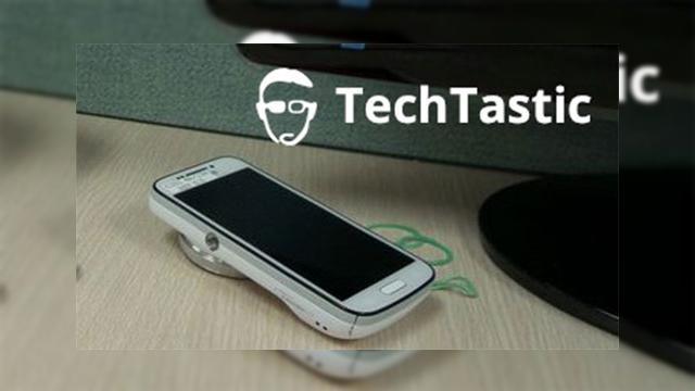 <b>Galaxy S4 Zoom își arată din nou formele, de data aceasta în cadrul a trei imagini scăpate pe net</b>Este foarte clar de acum că întențiile Samsung de a cuceri piața nu s-au referit la un singur model în clasa Galaxy S4. Smartphone-ul pilot este de acum flancat de alte 3 terminale, inclusiv S4 Mini, S4 Active și S4 Zoom. Ultimul este și cel mai...