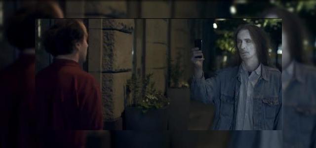 <b>Nokia arată cum să nu mai fii zombie În fotografiile cu blitz... cumpără un Lumia 925! (Video)</b>Nokia are o nouă reclamă, care a stârnit păreri pro și contra pe tema originalității și a calității sale la nivel de promovare a produsului său chiar legat de măsură în care un astfel de clip se leagă de un handset. Am aflat de reclamă de...