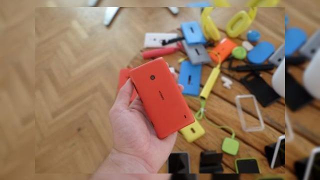<b>Nokia Lumia 520 - afișat pe Vodafone.ro, preț, costuri de achiziție</b>Nokia Lumia 520 a fost prezentat joia trecută pe plan local. Vodafone îl afișează în magazinul online la prețul de 169 euro, exact cât s-a spus la MWC Barcelona 2013. Costă 1 euro cu abonamentul Red 29. Mai sunt și alte combinații la abonament...