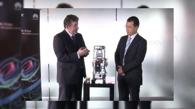 <b>Huawei Ascend P6 poate rezolva cubul lui Rubik cu ajutorul unor jucării Lego (Video)</b>Dacă Nokia mizează pe Superman și zombii pentru a-și promova telefoanele, Huawei are o abordare ceva mai serioasă, punându-l pe Ascend P6 serios la treabă. Telefonul a fost anunțat cu câteva zile în urmă și iată-l protagonistul unui clip în...