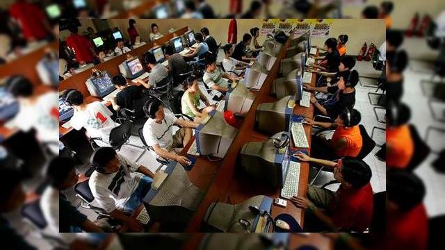 <b>UE și Japonia Încep lucrul la o rețea Internet de 100 Gbps</b>Comisia Europeană și Japonia au anunțat dezvoltarea în tandem a unei rețele cu viteza de 100 Gbps. Cele două entități au în plan 6 proiecte de cercetare axate pe reinventarea arhitecturii Internetului, cu scopul de a crește eficiența rețelelor...