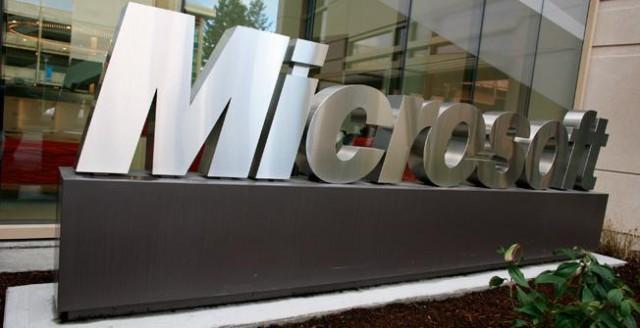 <b>Windows Phone 9 va fi programat de la zero, conform zvonurilor</b>Acum când Android și iOS domina scena zvonurilor de vară, e rândul ca și Microsoft să mai intre în ringul speculațiilor. Ieri vedeam un smart watch cu Windows 8 printre zvonuri, iar astăzi aflăm câteva detalii minore despre Windows Phone 9....