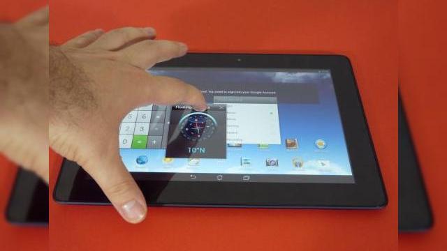 <b>Review ASUS MeMo Pad FHD 10: o tabletă midrange cu difuzoare excelente, procesor Intel performant și design plăcut (Video)</b>ASUS MeMo Pad FHD 10 este o tabletă interesantă, un model midrange care în 2013 atrage mai mult decât mai toate modelele seriei Galaxy Tab 3, dacă mă întrebați pe mine. Acest device este total nou, el fiind anunțat la începutul lunii iunie, la...