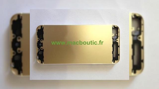 <b>Iată și iPhone-ul 5S cu carcasă aurie, acum În primele imagini</b>Chiar ieri vă spuneam că analistul Mingchi Kuo, celebru pentru predicțiile sale precise considera că Apple ne va oferi un model de iPhone 5S cu 128 GB memorie internă și o variantă aurie a handsetului. Ei bine acea variantă aurie a apărut acum pe...