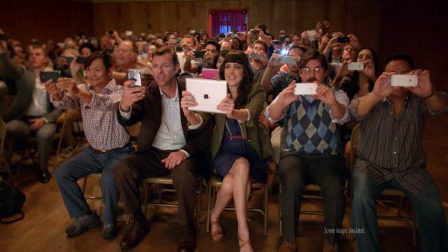 <b>Nokia Lumia 1020 primește o reclamă amuzantă, bazată pe zoom (Video)</b>Nokia vine cu o reclamă nouă pentru cameraphone-ul Lumia 1020, în care scoate în evidență capacitatea de zoom a camerei sale de 41 de megapixeli, comparând-o cu terminale Android și iOS. Conceptul e următorul: o serbare la gradiniță și un...