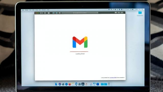 <b>Gmail va primi un nou look din această lună; Iată ce se schimbă</b>Deşi Google păstrează de obicei marile modificări ale produselor sale pentru luna mai, când ţine evenimentul I/O (unde apare Android 13), azi aflăm că ni se pregăteşte o modificare importantă la nivelul lui Gmail pe desktop