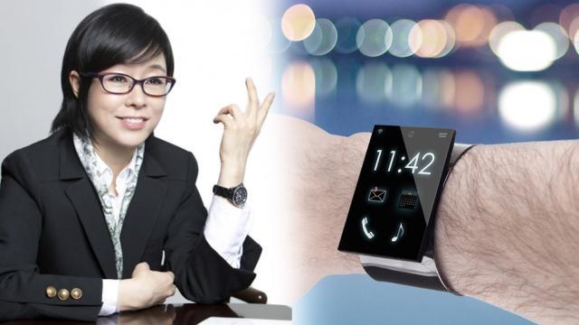 <b>Oficial Samsung confirmă lansarea ceasului Galaxy Gear odată cu Note 3 pe 4 septembrie</b>După o serie îndelungată de speculații, avem în sfârșit primele informații oficiale legate de smartwatch-ul Samsung, cunoscut și drept Galaxy Gear. Lee Young-hee, vicepreședinte executiv pe zona mobile de la Samsung a confirmat lansarea...