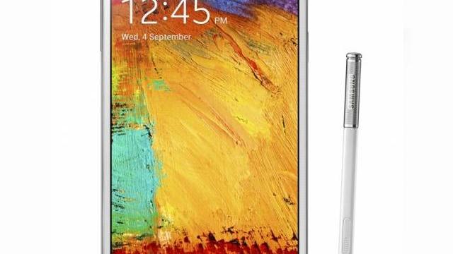 <b>IFA 2013: Samsung lansează phablet-ul Galaxy Note 3 și smartwatch-ul Galaxy Gear; Iată detaliile complete!</b>în cadrul unui eveniment oficial organizat astăzi la Berlin, Samsung a lansat oficial phablet-ul Galaxy Note 3, despre care s-a speculat foarte mult în ultimele luni, dar și un smartwatch sub numele de Galaxy Gear. La eveniment a fost prezent trimisul...