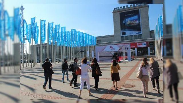 <b>IFA Berlin 2013 - jurnal de bord, a doua zi</b>O mică precizare, ce vă relatez în articolul de față sunt impresiile de ieri. Pentru ce s-a petrecut astăzi va trebui să așteptați până mâine după-amiază. A apărut un mic decalaj, aseară a fost un program full, eram obosit și am preferat...