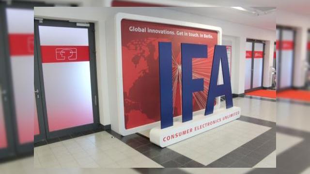 <b>IFA Berlin 2013 - impresiile de la final</b>Pe 6 septembrie a fost și prima zi completă a târgului de tehnologie berlinez. Primul șoc a fost la intrarea în locația evenimentului. Nu exista niciun control. Eram obișnuit cu cozile de la MWC, acolo am avut norocul că-mi instalasem aplicația...