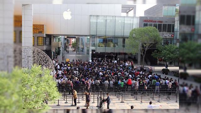 <b>Rezervarile pentru iPhone 5S epuizate rapid În China, au mai rămas doar puține variante disponibile</b>Debutul în China al noilor iPhone-uri în primul val pare a fi avut efect asupra cumpărătorilor, care au dat navală la precomenzile produselor Apple. Clienții chinezi au rezervat deja atât de multe unități iPhone 5S (deblocat) încât compania din...