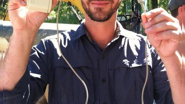 <b>Mouse-ul lui Steve Jobs descoperit după 30 de ani Într-o "capsulă a timpului"</b>Văd că în SUA este la modă să îngropi obiecte care te definesc sau la care ții într-o "capsulă a timpului". Asta se face de obicei la absolvirea unei facultăți sau că inițiative la diferite școli. și Steve Jobs a participat la ceva de genul...