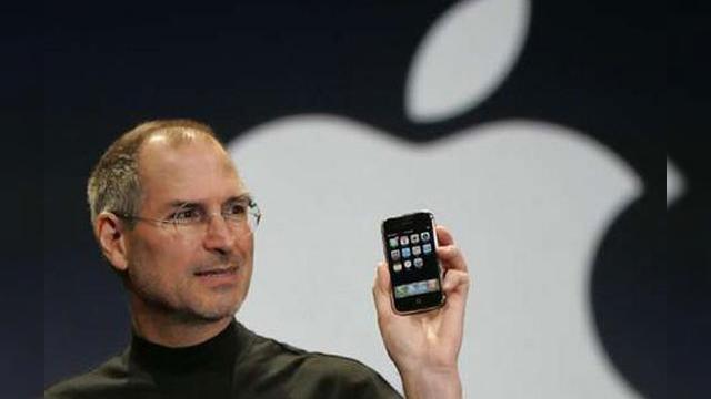 <b>O poveste de pomină: iată noaptea de foc de dinainte de prezentarea primului iPhone!</b>Odată cu comemorarea a 2 ani de la trecerea în neființă a lui Steve Jobs încep să apară și câteva povesti din culise legate de cele mai înflăcărate momente ale companiei Apple. Momentul în care compania a cunoscut un al doilea boom în...