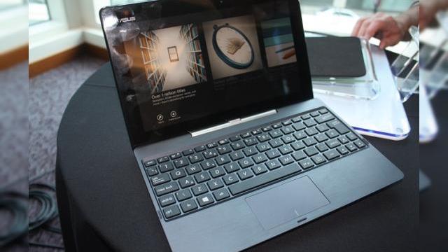 <b>Intel ne Îndeamnă să ne așteptăm la super promoții și reduceri În această toamnă: tablete de 99 de dolari, laptopuri de 299</b>Directorul executiv Intel, Brian Krzanich a făcut câteva anunțuri interesante cu privire la reducerile ce vor avea loc în perioada următoare pentru câteva segmente de produse ce au Intel drept tehnologie centrală. &nbsp; Oficialul a declarat că...
