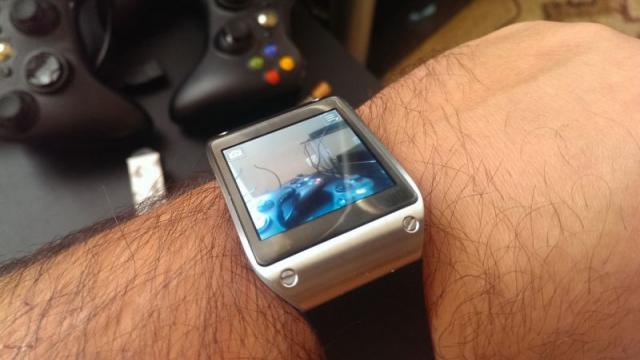 <b>Samsung Galaxy Gear primește compatibilitate cu Galaxy S4, S3, Note 2 și alte modele</b>Faimosul ceas Samsung Galaxy Gear, pe care îl avem în teste in aceste zile a primit în sfârșit confirmarea compatibilității și cu alte terminale mobile. Până acum aveam nevoie de un Galaxy Note 3 pentru a-l activa și se zvonea că și Galaxy S4...