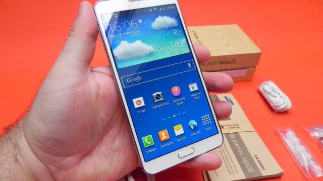 <b>Samsung Galaxy Note 3 unboxing: scoatem din cutie un candidat foarte solid la phabletul anului 2013 (Video)</b>Samsung Galaxy Note 3 se poate înscrie de pe acum în cursa pentru cel mai bun smartphone al acestui an, deși diagonala sa îl plasează mai degrabă în cursa phableturilor. Acest device ne-a sosit în teste de la evoMAG.ro și îl despachetăm în...