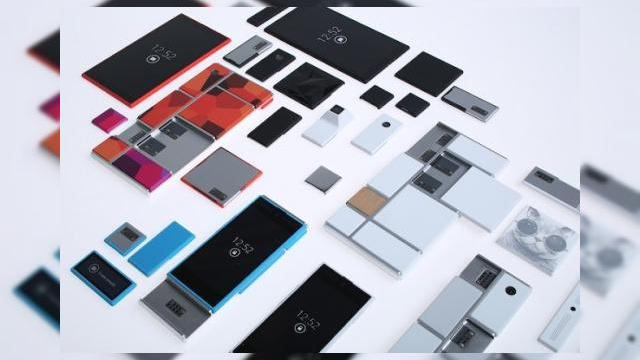 <b>Motorola anunță Ara, un proiect de personalizare a smartphone-urilor la nivel hardware</b>Se pare că Motorola Moto X Maker a fost doar începutul, când vine vorba de personalizarea telefoanelor mobile, iar compania americană a pornit acum un alt proiect de acest gen. E vorba despre Ara, o platformă hardware complet deschisă...