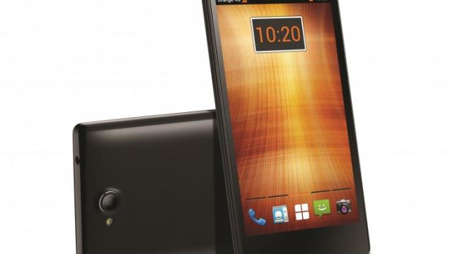 <b>Orange Yumo și Orange Hiro, 2 noi smartphone-uri așteptate În oferta Orange România</b>Orange tocmai a lansat 2 noi smartphone-uri sub brand propriu, ce vin cu tehnologie 4G și sunt îndreptate spre piața din Europa, inclusiv România. Vorbim despre Orange Yumo și Orange Hiro. Yumo este cel mai bine dotat dinte cele 2, acesta va dispune...
