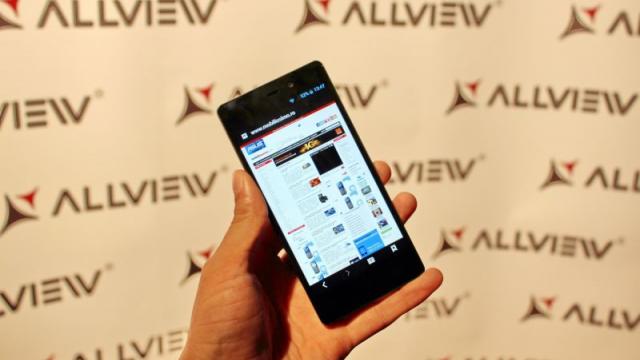 <b>Allview X1 Soul - primele impresii (video)</b>Allview este un brand cunoscut pentru telefoanele sale dual-sim cu Android. Prin X1 Soul ne propun un smartphone cu specificații high-end, single sim și cu preț ce se dorește imbatabil, 1599 lei.&nbsp; &nbsp; Evenimentul de lansare l-au făcut în...