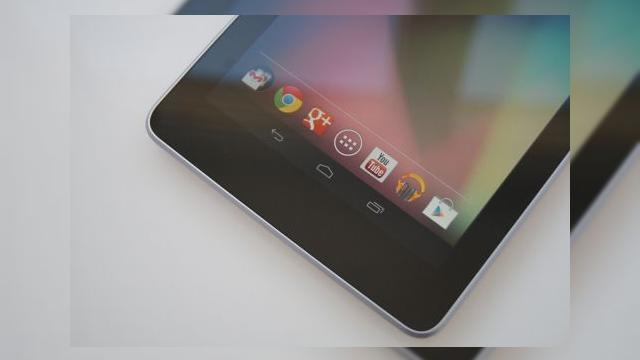 <b>Nexus 7 2012, 2013 și Nexus 10 primesc de azi Android 4.4 KitKat</b>Google a anunțat oficial astăzi că tabletele Nexus 7 2012, Nexus 7 2013 și Nexus 10 vor începe să primească actualizarea la Android 4.4 KitKat în următoarele ore. Vor urma apoi și Nexus 4 și Nexus 7 în varianta 3G/4G. &nbsp; Android 4.4 KitKat...