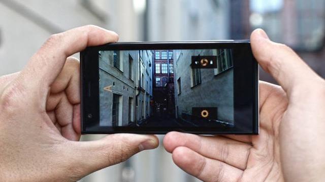 <b>Primul telefon Jolla se va lansa pe 27 noiembrie</b>în primăvara acestui an, mai precis în luna mai, cei de Jolla au anunțat primul smartphone care rulează propriul lor sistem de operare, numit Sailfish OS. De asemenea, acest prim device poartă același nume ca și compania, adică Jolla. &nbsp;...