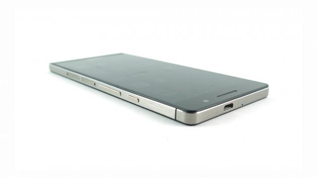 <b>Huawei Ascend P6S, telefon În variantă octa core confirmat de președintele Huawei</b>Huawei Ascend P6 este unul dintre cele mai apreciate terminale ale brandului chinez, iar acum ne pregătim de un urmaș al handsetului, Ascend P6S. Terminalul va primi un upgrade de chipset, făcând trecerea la un octa core. &nbsp; Informația a fost...