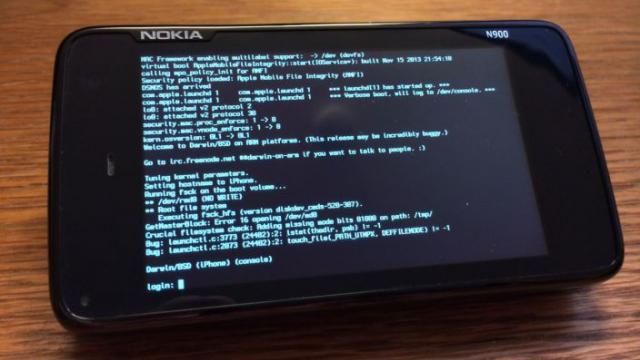<b>Sacrilegiu pentru Apple: un dezvoltator portează o parte din iOS pe hardware non Apple</b>Am văzut un Nokia N9 rulând Android, cam orice device Android rulând variante de Linux și Windows Phone portat pe un HTC HD2, dar cu iOS nu prea s-a jucat nimeni până acum. Ei bine, dezvoltatorul Winocm a reușit să porteze elemente centrale din...