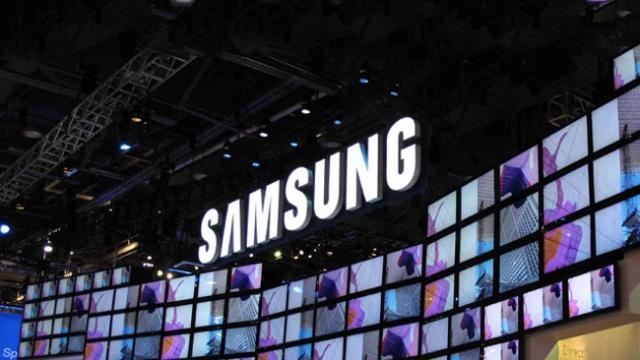 <b>Samsung Galaxy S5 ar putea să nu vină cu stabilizare optică, iată alte posibile dotări</b>Astăzi avem o nouă serie de zvonuri legate de dotările lui Samsung Galaxy S5, care aparent nu va avea o cameră atât de puternică pe cât ne așteptam. Inițial se vorbea despre o cameră de 16 MP cu captura 4K și stabilizare optică, dar aceasta...