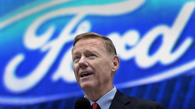 <b>Bye Bye Elop? Microsoft Înclină spre fostul CEO Ford pentru poziția de conducere</b>Se pare că Stephen Elop, fost CEO Nokia în ultimii nu mai este în pole position pentru a fi ales CEO Microsoft. Odată cu retragerea lui Steve Ballmer de la Microsoft, a rămas liber scaunul de conducere al companiei, iar numele lui Elop era bine...