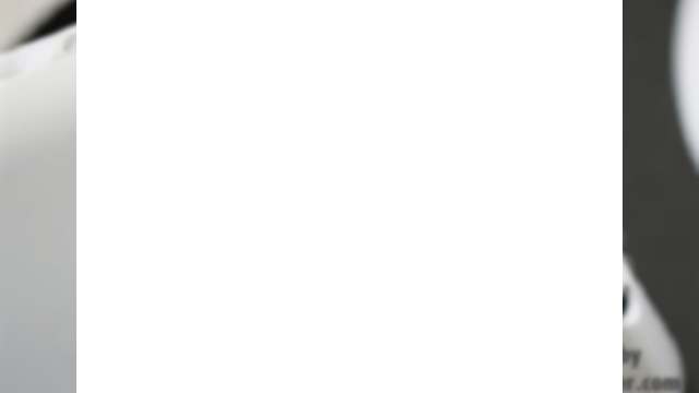 <b>Noi imagini cu Alcatel Idol X+ ne prezintă două sloturi SIM pe terminal</b>Cu câteva zile în urma ajungeau pe web imagini cu telefonul Alcatel Idol X+, terminal cu branding TCL, ceea ce era de așteptat având în vedere că acești chinezi au preluat Alcatel cu ani în urmă. Acum avem la dispoziție noi imagini cu handsetul,...