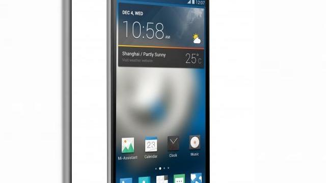 <b>CES 2014: ZTE lansează propria tehnologie de control al smartphone-ului prin recunoașterea vocii utilizatorului, odată cu terminalul ZTE Grand S II</b>ZTE a făcut un pas important azi, în cadrul CES, unde a anunțat îmbunătățiri software majore pentru modelele de vârf, inclusiv smartphone-ul Grand S II. Ne referim aici la o soluție tot mai des dorită și anume controlul cu ajutorul vocii,...