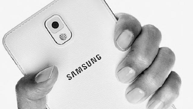 <b>Probleme În paradis? Creșterea Samsung stagnează În trimestrul 4 2013; Predicțiile pentru 2014 sunt sumbre!</b>Se pare că Samsung nu stă&nbsp;prea bine când vine vorba despre rezultate financiare, cel puțin nu atât de bine pe cât și-ar dori investitorii săi. După ce oficialii companiei au recunoscut că nu au vândut atât de multe modele Galaxy S4 pe...