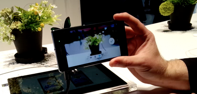 <b>Sony Xperia Z1 Compact ne prezintă funcția de defocalizare de fundal (Video)</b>Noul "Mini" de pe piața terminalelor Android este Sony Xperia Z1 Compact, care a fost anunțat la CES 2014, iar el nu aduce doar hardware de top, ci și software. Telefonul vine cu o aplicație numită Background Defocus, despre care aflați mai multe...